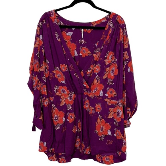 Free People Tuscan Dreams Plum Wrap Floral Blouse woman’s size large - Picture 2 of 5